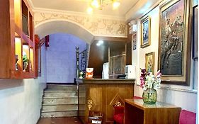 House Center
